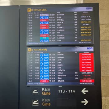 AJet (Anadolu Jet) Sürekli Rötarlar Ve Bilgilendirme Eksikliğiyle Mağduriyet Yaşıyoruz