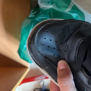Nike Schuhe Probleme mit Qualität und Kundenservice - Unzufriedenheit mit Diachman