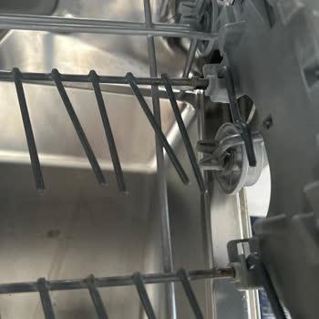 Arçelik Bulaşık Makinesi Sepetinde Paslanma