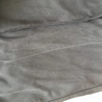 Zara'dan Siyah Keten Alırken Artık Düşünmek Gerekir