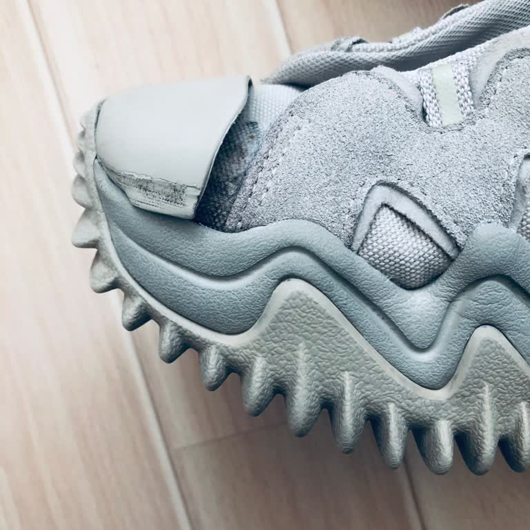 Converse Çürük Ayakkabıyı Değişmediler!