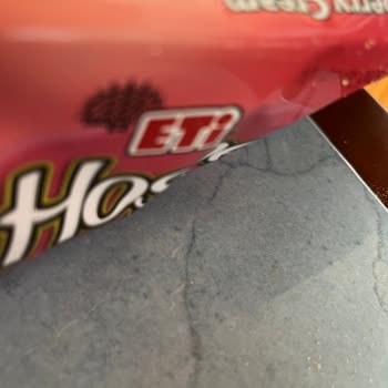 Eti Gıda Eti Hoşbeş İçinden Bilinmeyen Bir Şey Çıktı