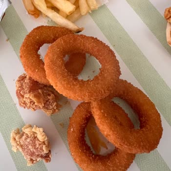 Popeyes Yarısı Yenmiş Tavuk Gönderdi