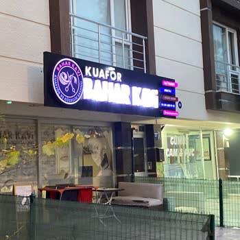 Bahar Kavi Kuaför Kol Yaralanması