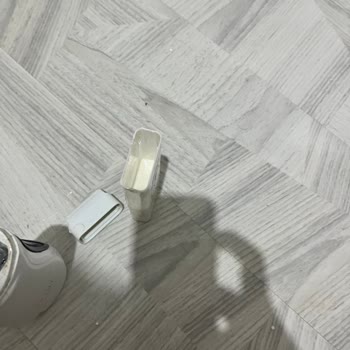 Sesu Sir Ağda Dökülmesi Ve Vücut Yanıkları