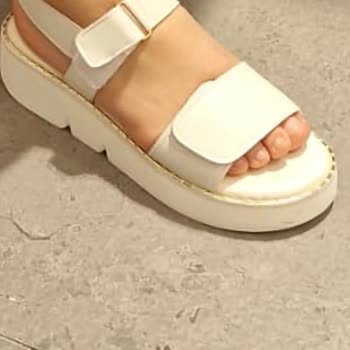 Deichmann Sandalet Tasarım Hatası