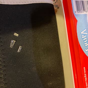 Algida Dondurmanın İçinden Cam Çıktı