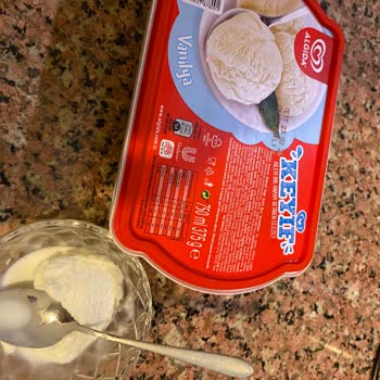 Algida Dondurmanın İçinden Cam Çıktı