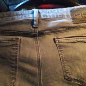 Mavi Marka Pantolonlardaki 1 Sene Sonra Kendiliğinden Çatlama