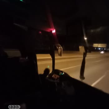 Lider Anadolu Sorumsuzluğun Daniskasi Otobüs 3 Saat Rötar Yaptı