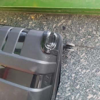 Düzce Güven Firmasında Valiz Hasarı Ve Kötü Hizmet