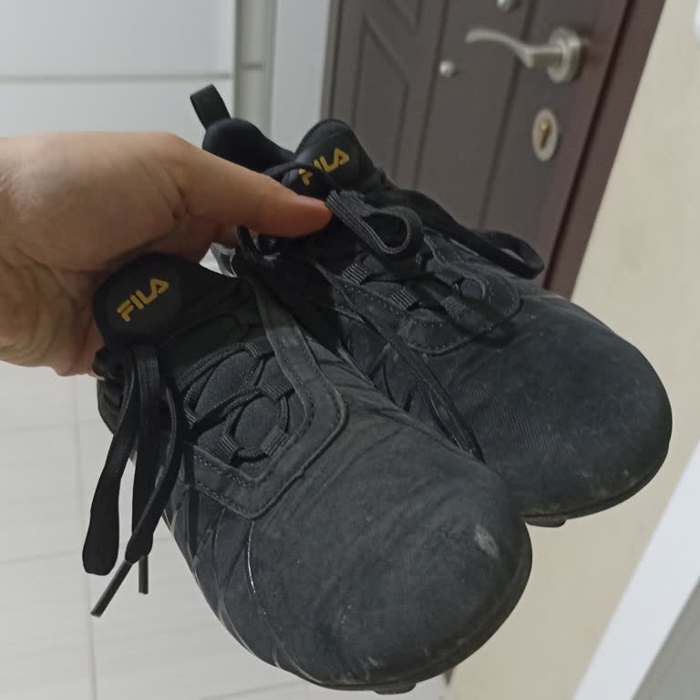 Deichmann Fila Marka Krampon Kalitesizliği