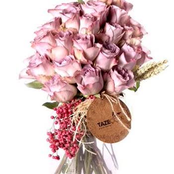 Taze Çiçek Onay Almadan Çiçek Gönderiyor