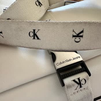 Calvin Klein Mağazada Yerlerde Sürünmüş Ürünün Boyner Tarafından Bana Gönderilmesi