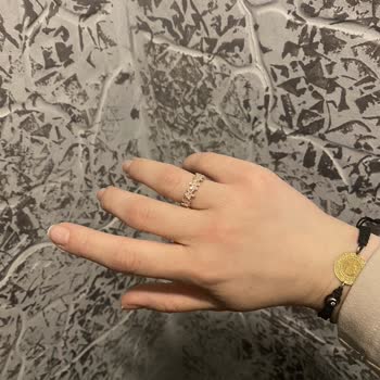 Pandora Mücevher Pandora Papatya Yüzüğümde Kararmalar Oluştu Yardımcı Olmadılar.