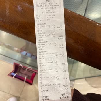 Özdilek AVM de Bulunan Avon Satış Danışmanın Yanlış Ürün Satması