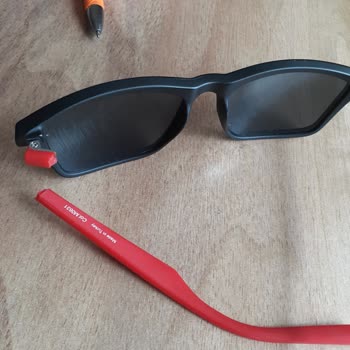 Atasun Optik Kırılan Gözlük Ayağı/Kulpu Değişimi