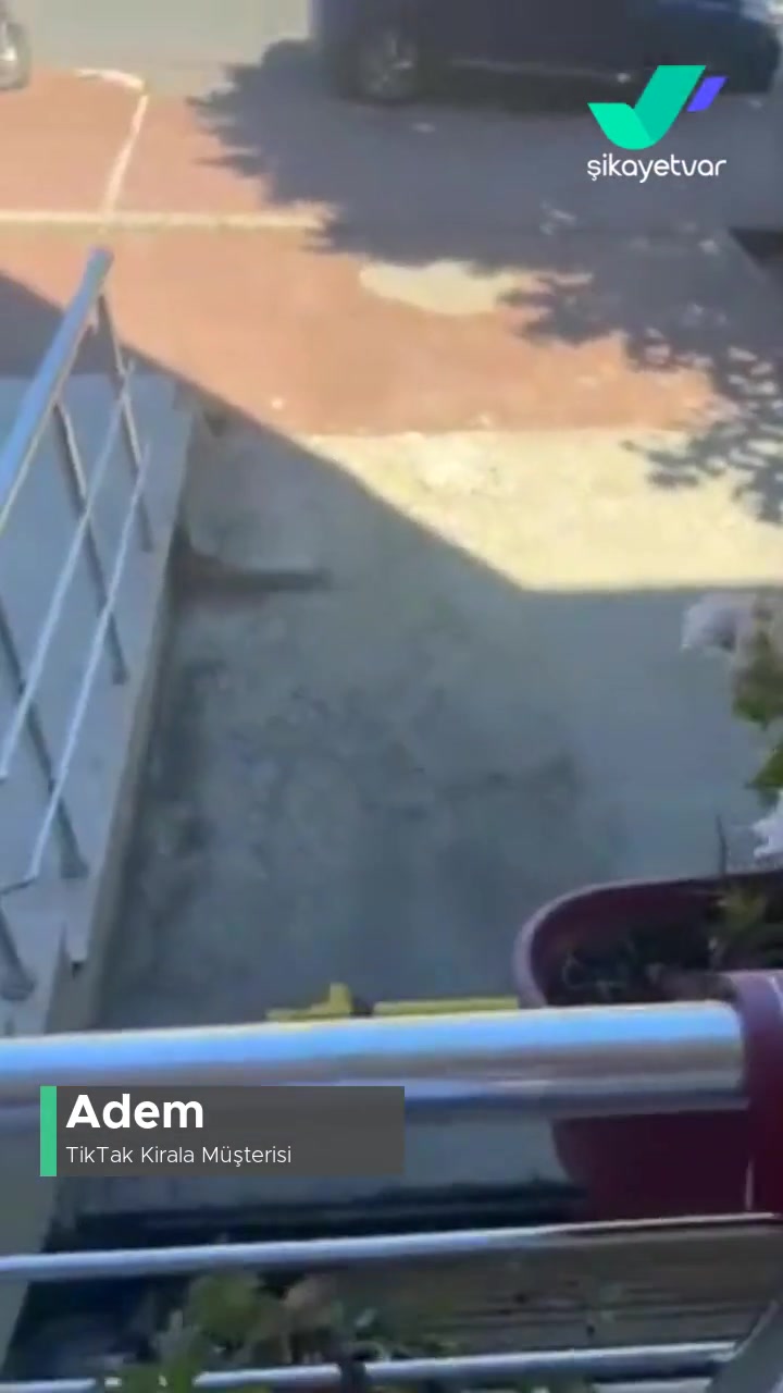 Tiktak Kirala Otopark Önüne Park videonun kapak resmi