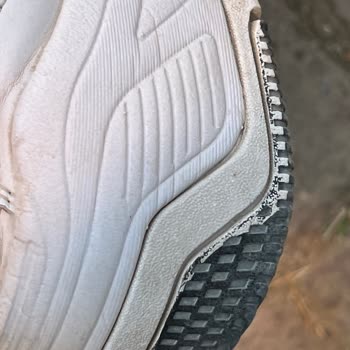 FLO Ayakkabı Polo Marka Spor Ayakkabıda Erken Aşınma Sorunu