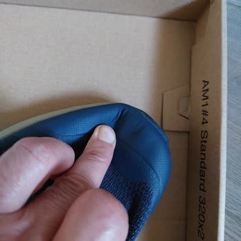 Koray Spor Sattığı Ürüne Sahip Çıkmıyor. 1 Günde Pert Olan Ayakkabı.