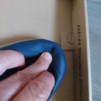 Koray Spor Sattığı Ürüne Sahip Çıkmıyor. 1 Günde Pert Olan Ayakkabı.