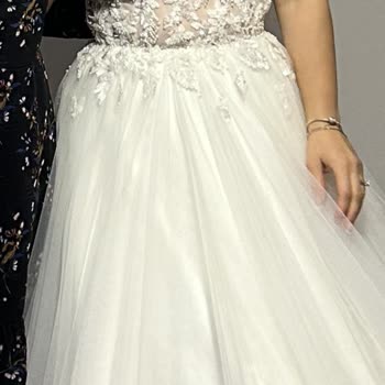 Narin Moda Dikimlerde Başarısız Vücuda Güzel Oturmuyor