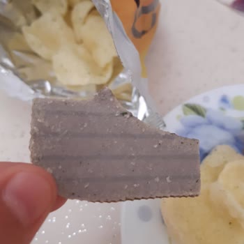 BİM Patito Cips Paketinden Karton Çıktı