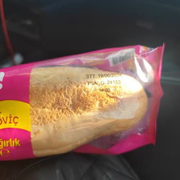 Taze Olmayan Ürün: BİM'den Aldığımız Sandviç Küflü Çıktı!