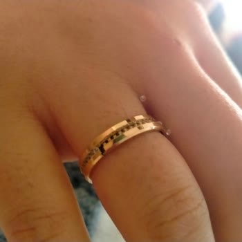 Blue Diamond Yüzük Bir Anda Parmağımda Kırıldı.