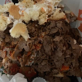 A101 Baştacı Et Döner Kokuyordu. Paranızı Çöpe Atarsınız