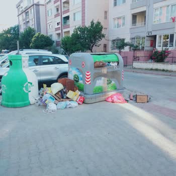 Edremit Belediyesi Temizlik İlgili Hiç Çalışma Yok