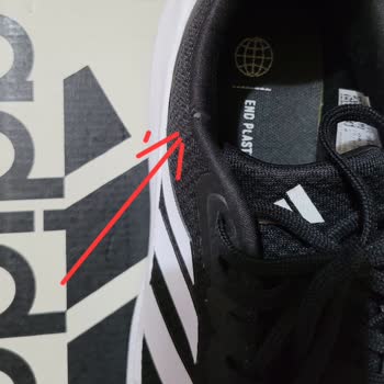 Adidas Ayakkabının Kusurlu Olması Ve Deichmann’ın İlgisizliği