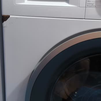 Bosch Çamaşır Makinesi Pas Ve Boya Atımını Garantiye Sokmuyorlar.