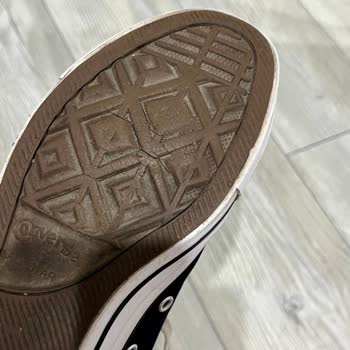Converse Alttan Yarılma Şikayeti