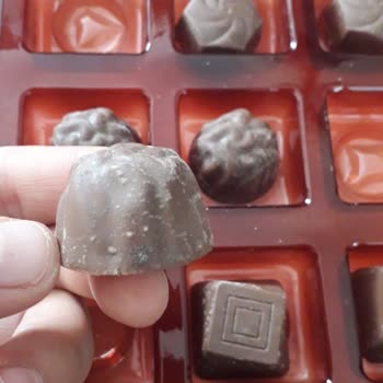 ÇiçekSepeti Küflenmiş Çikolataya Karşı Dikkat