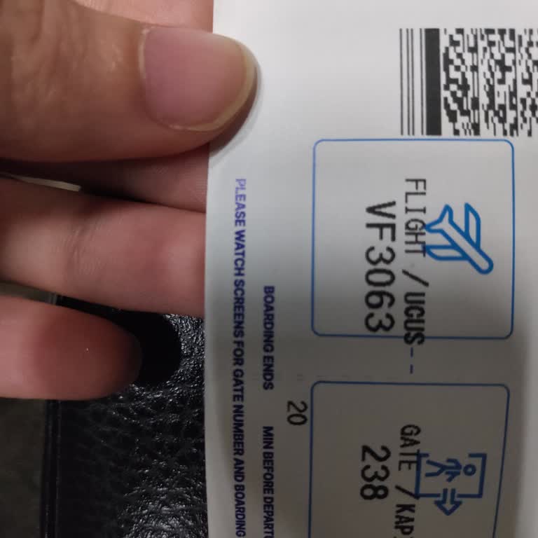 AJet (Anadolu Jet) Uçuş 2 Kere Ertelendi Yetkili Yok