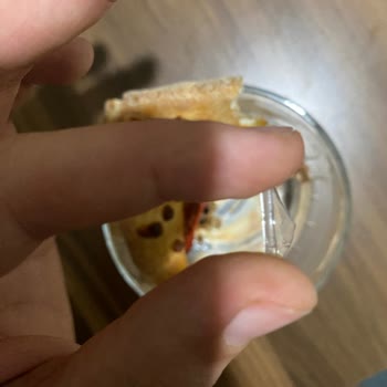 Domino's Pizzadan Cam Parçası Çıktı