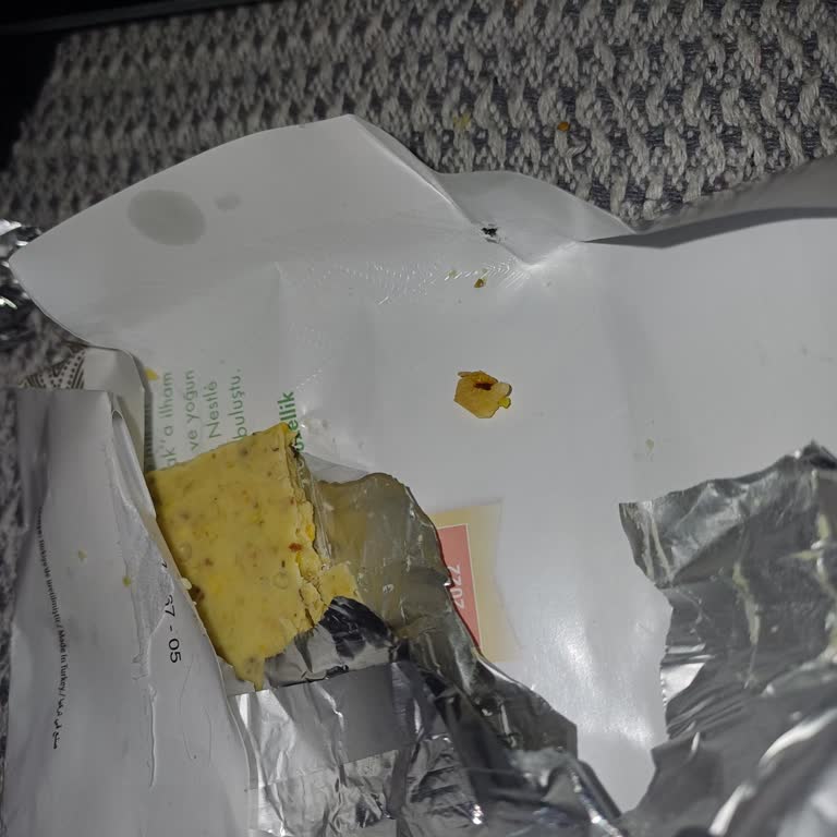 Nestle Damak Çikolata'dan Belirsiz Cisim Çıktı