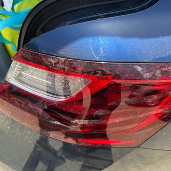 Renault Megane Kendi Kendine Çatlayan Stoplar