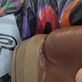 Tamer Tanca Yırtılan Ayakkabı Altı Ay Garanti