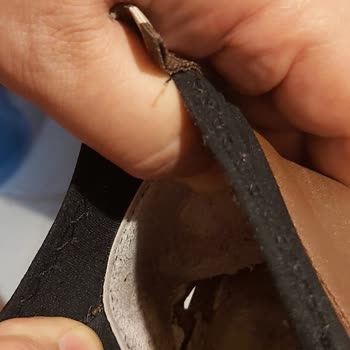 Tamer Tanca Yırtılan Ayakkabı Altı Ay Garanti