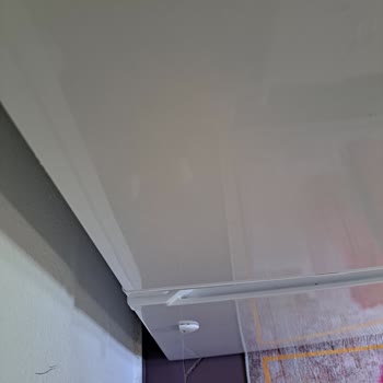 Vestel Buzdolabı Gövdedeki Eğriliği Servis Zemine Mal Ediyor