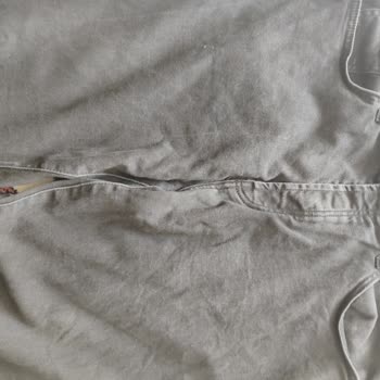 LTB Marka Kot Pantolonda Yıpranma Ve Renk Değişimi