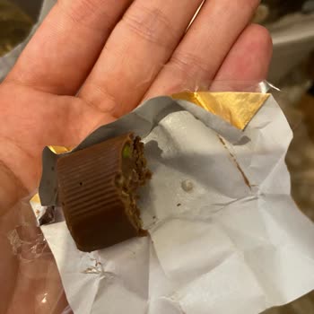 Patiswiss Çikolatanın İçinden Beyaz Sert Cisim