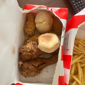 KFC Yalı Şubesi Mağduriyet Yaratıyor!