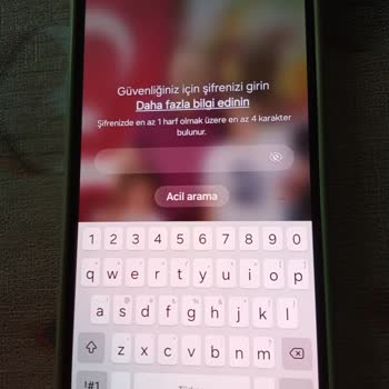 Samsung Telefon ''Güvenliğiniz İçin Şifrenizi Girin'' Diyerek Kilitlendi!