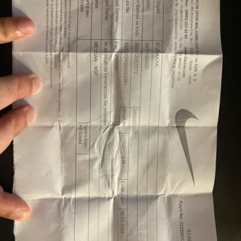 Nike Ürününün Arkasında Durmuyor Ve Çalışanları Pes Dedirtiyor