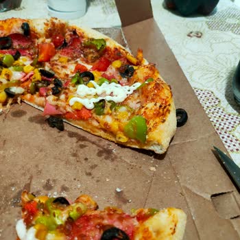 Domino's Eksik Malzeme Parasının Hakkını Vermiyor