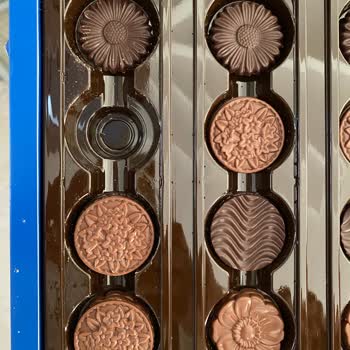 Ülker Bayram Çikolatasının İçi Eksik Cıktı