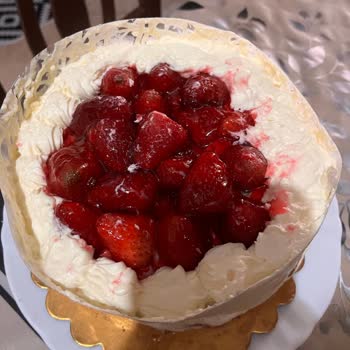 HacıBozanOğulları Yaş Pasta Eve Gelene Kadar Eridi